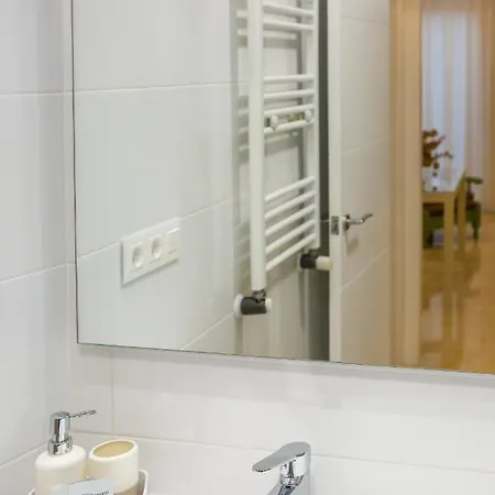 Emilio Luque Cinco Appartement *