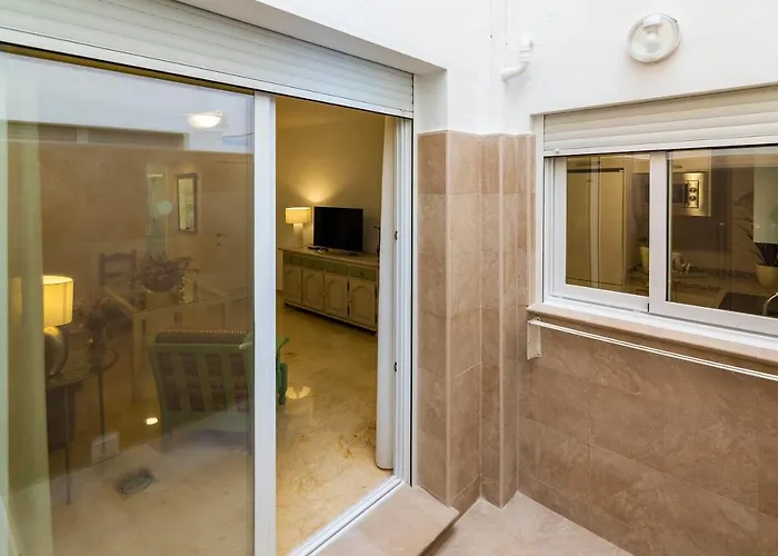 Apartman Emilio Luque Cinco *