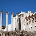 Апартаменти Emilio Luque Cinco Кордова