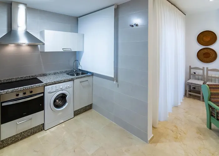 Emilio Luque Cinco *